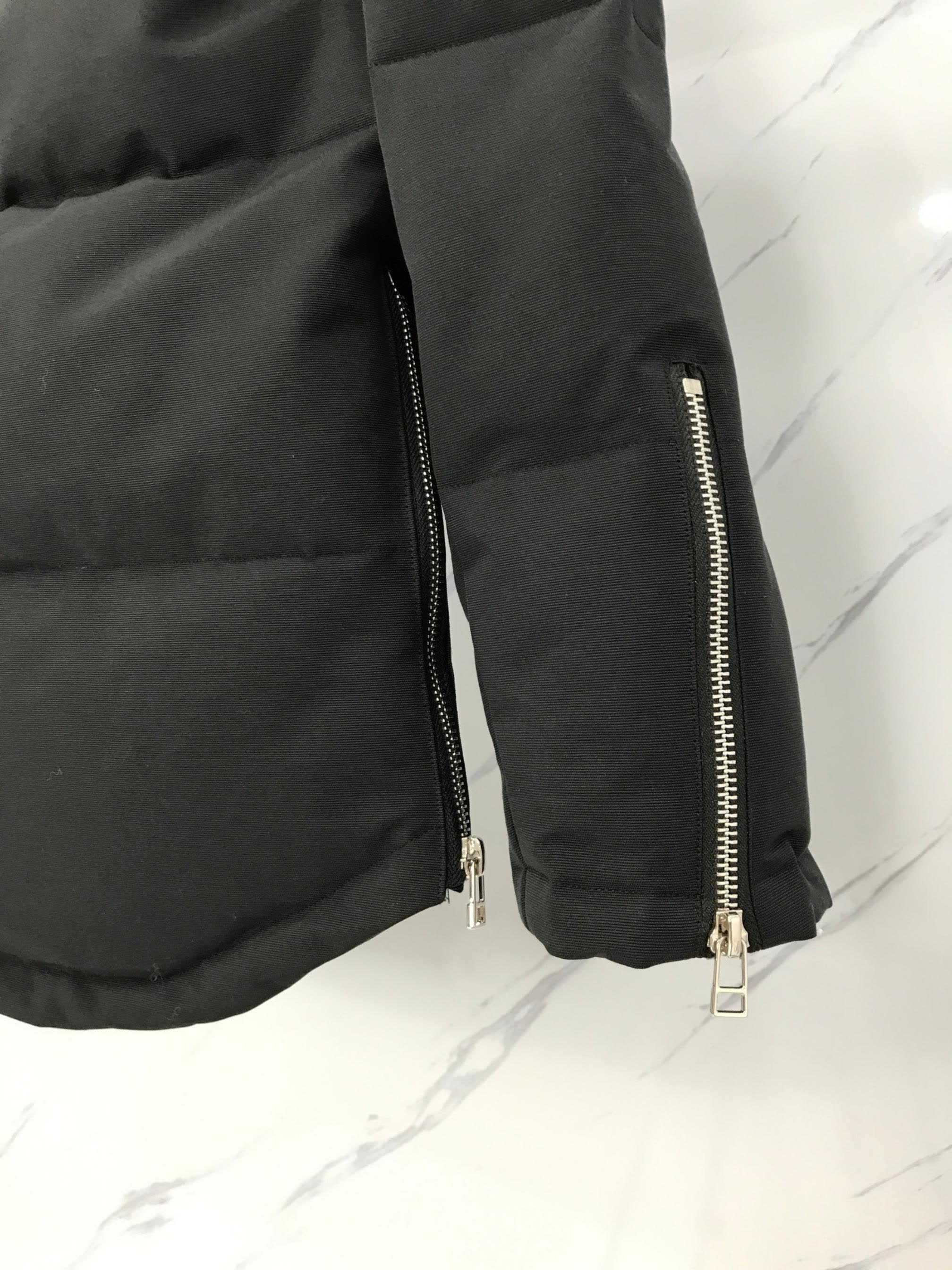 Moose Knuckles Hooded Puffer Jacket